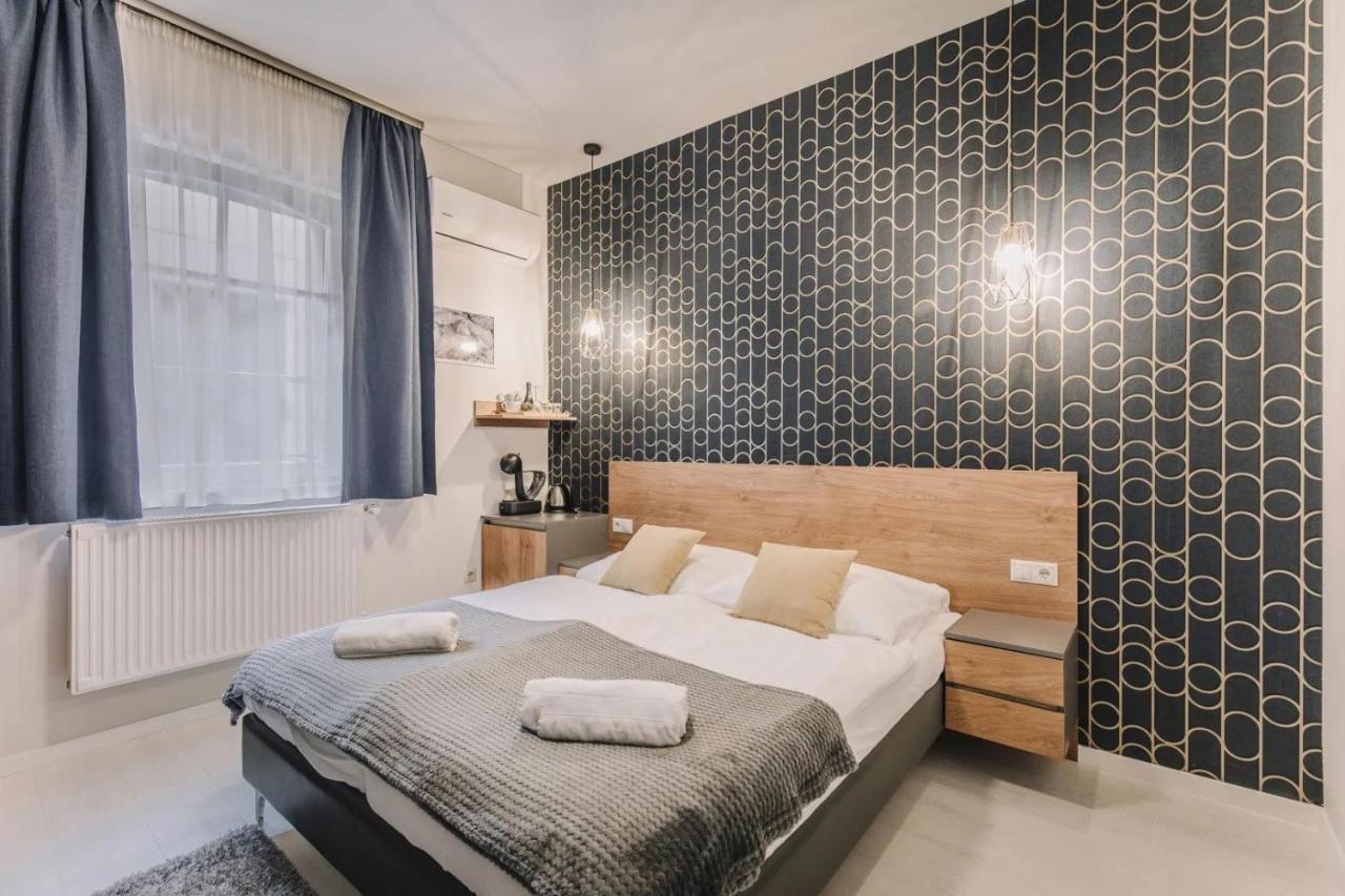 Apartmanhaz Soho Gyor Exterior photo