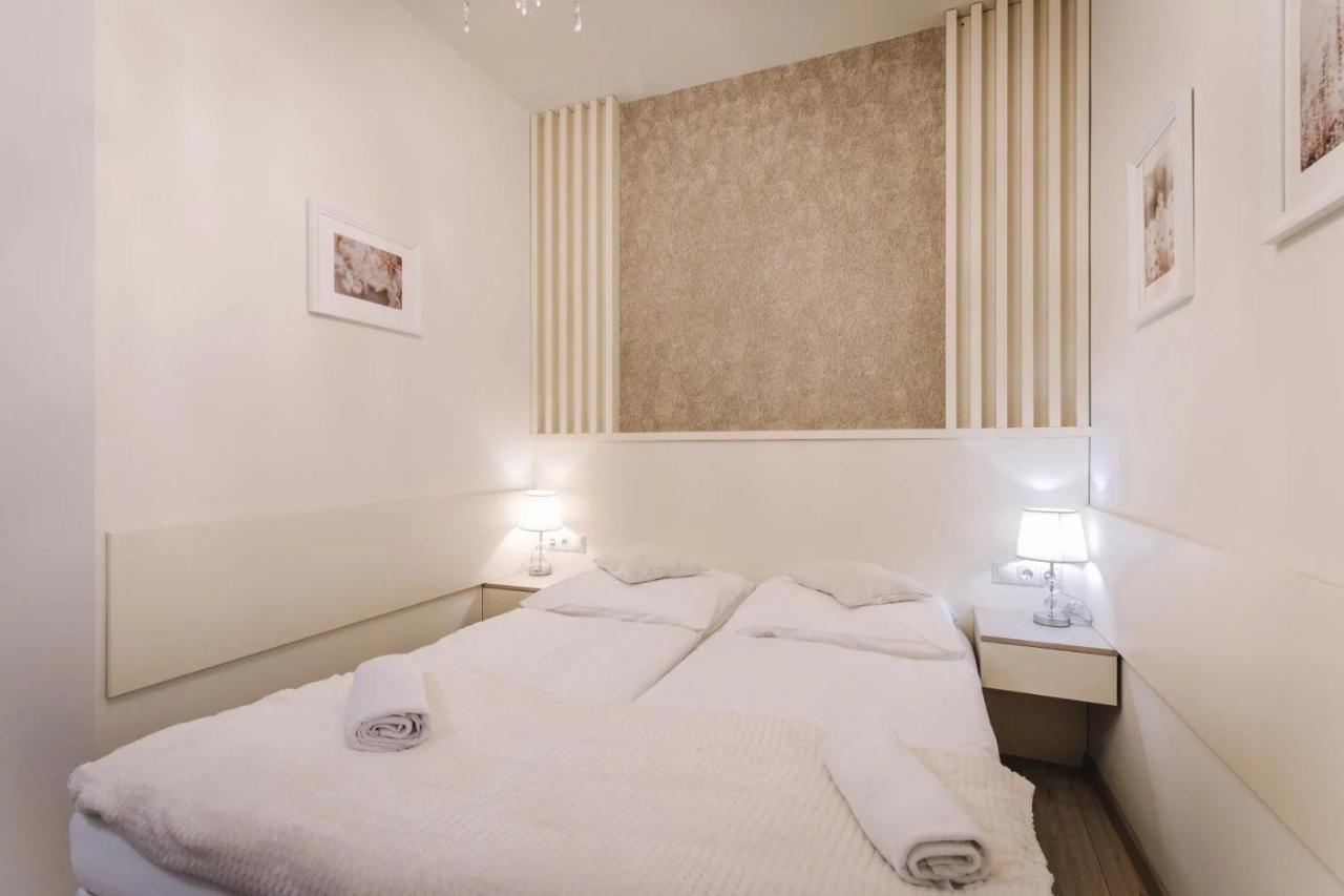 Apartmanhaz Soho Gyor Exterior photo