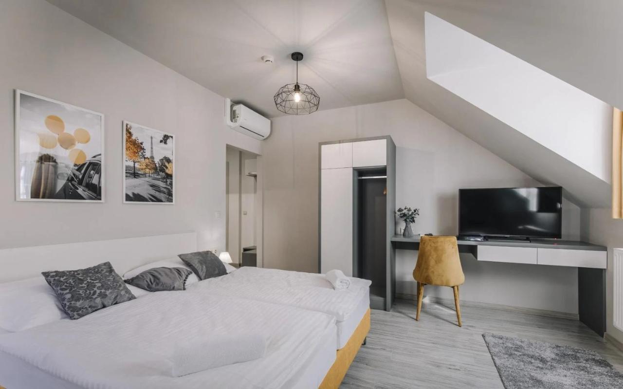 Apartmanhaz Soho Gyor Exterior photo