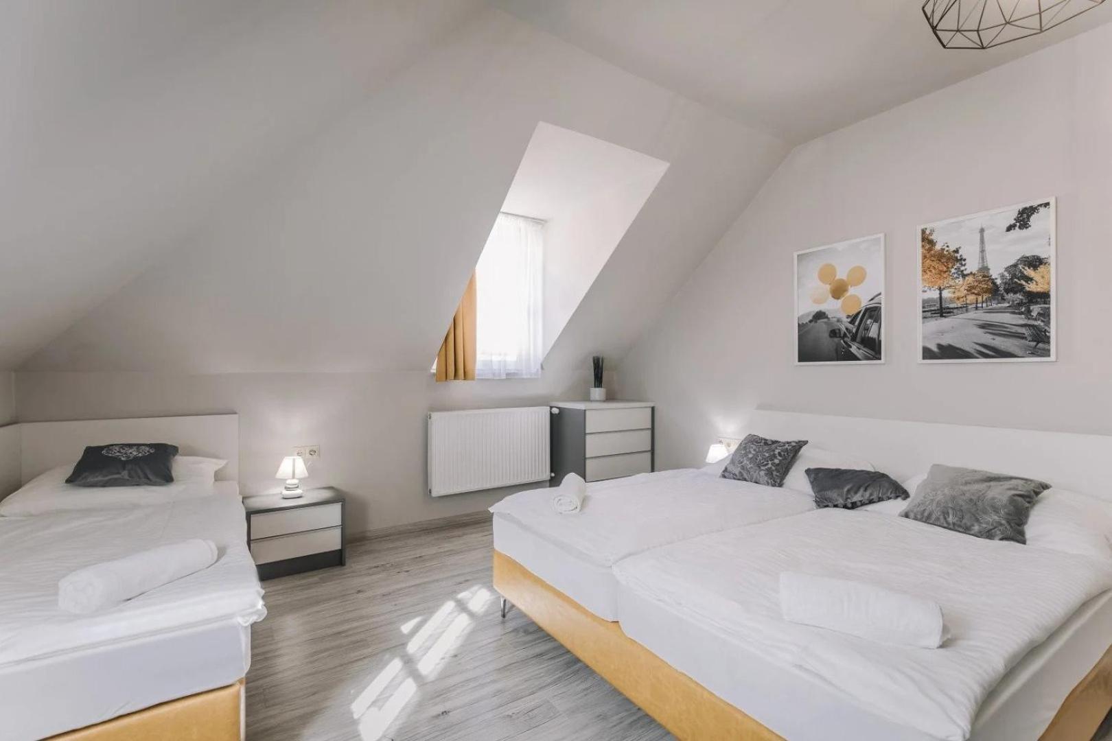 Apartmanhaz Soho Gyor Exterior photo
